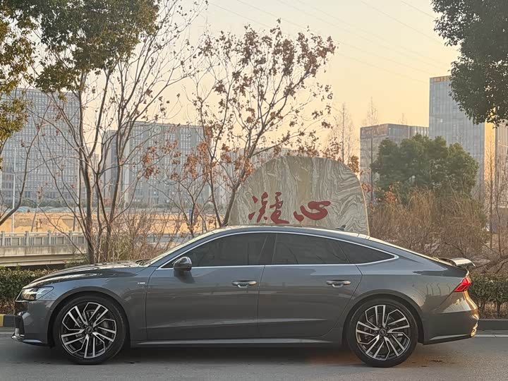 Фото 3 - Audi A7