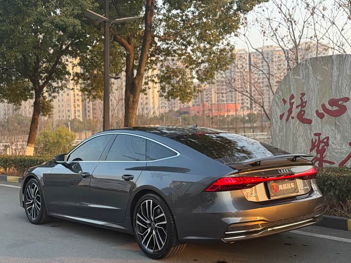 Фото 4 - Audi A7