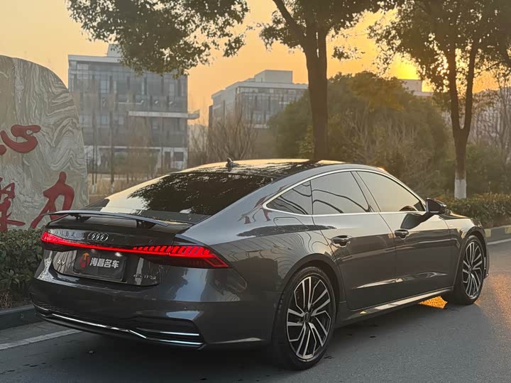 Фото 6 - Audi A7