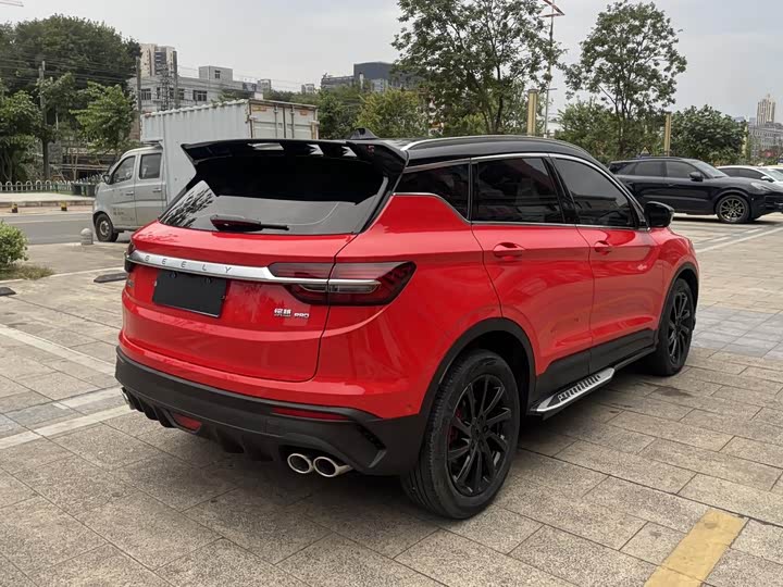 Фото 4 - Geely Coolray