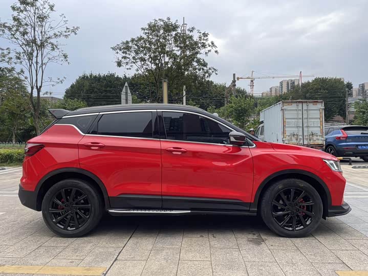 Фото 8 - Geely Coolray