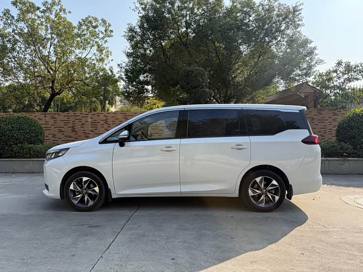 Фото 4 - GAC Trumpchi M6