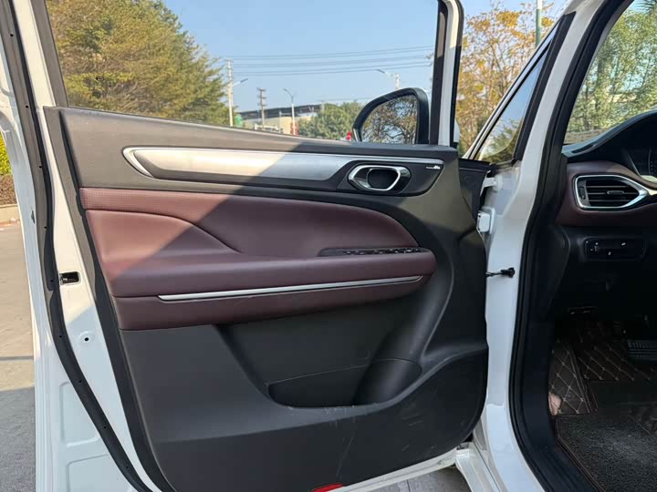 Фото 9 - GAC Trumpchi M6