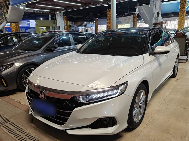 Фото 1 - Honda Accord