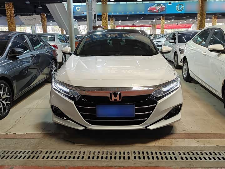 Фото 7 - Honda Accord