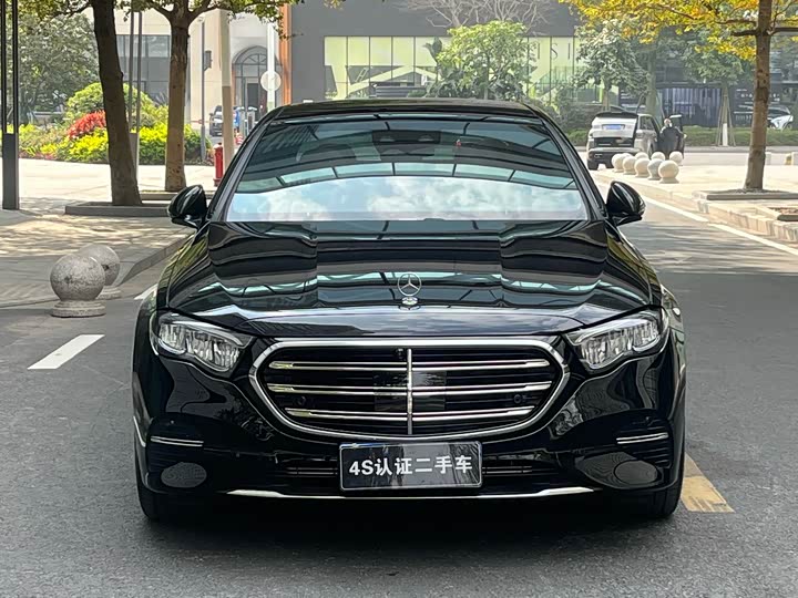 Фото 2 - Mercedes-Benz E-Class