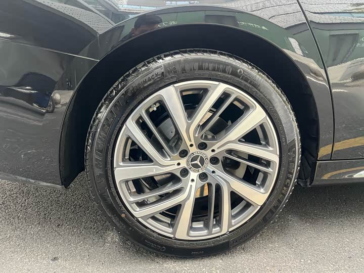 Фото 9 - Mercedes-Benz E-Class