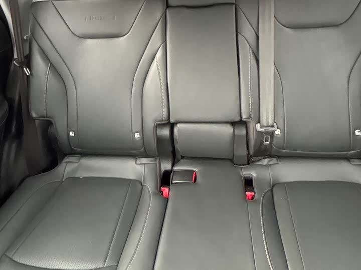 Фото 8 - Chery Tiggo 8