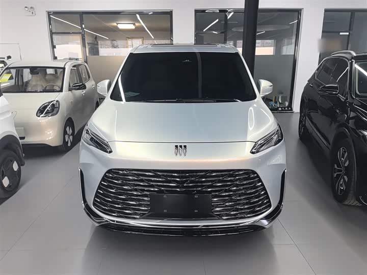 Фото 3 - Buick GL8 Hybrid