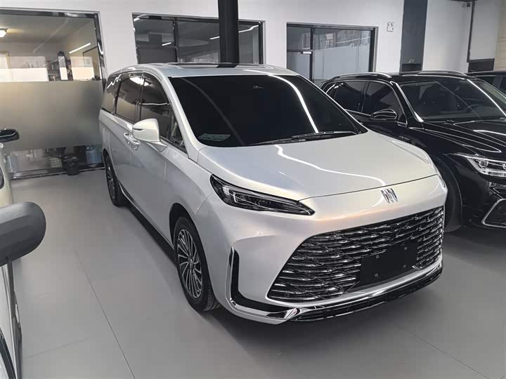 Фото 4 - Buick GL8 Hybrid