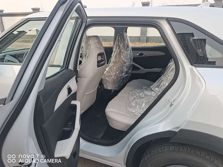 Фото 8 - BYD Yuan Up