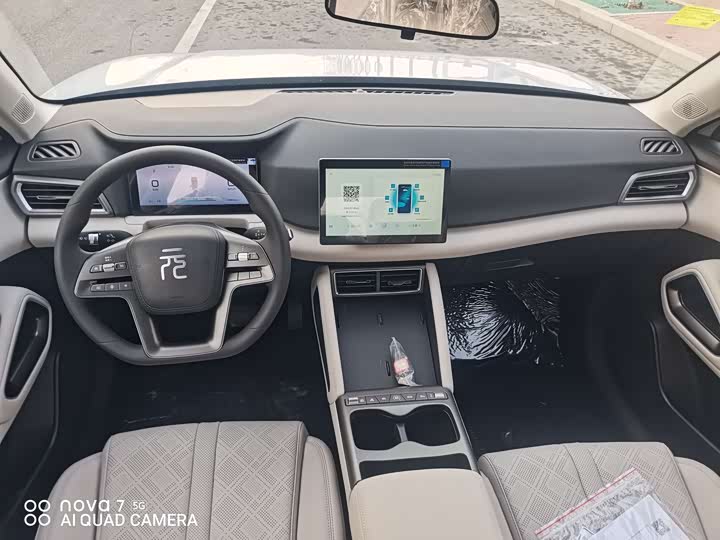 Фото 9 - BYD Yuan Up