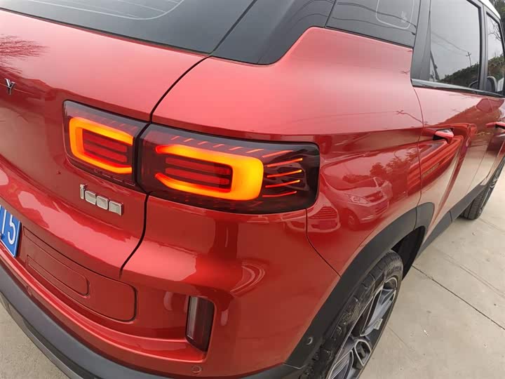 Фото 8 - Geely Icon