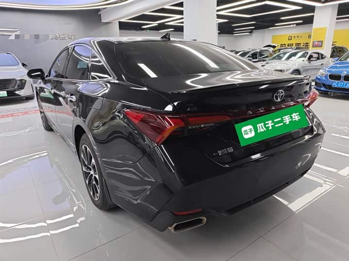 Фото 5 - Toyota Avalon