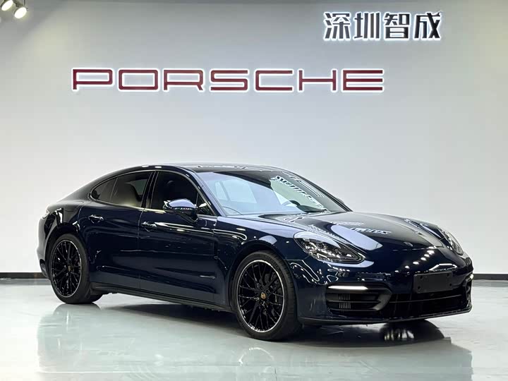 Фото 3 - Porsche Panamera