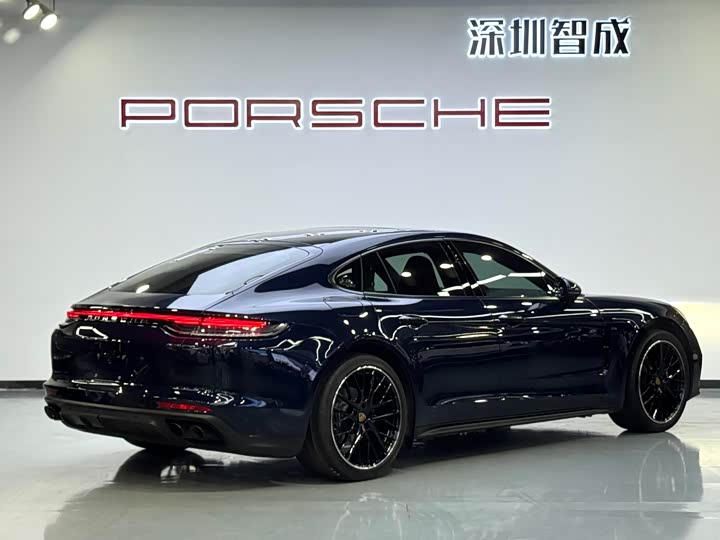 Фото 9 - Porsche Panamera