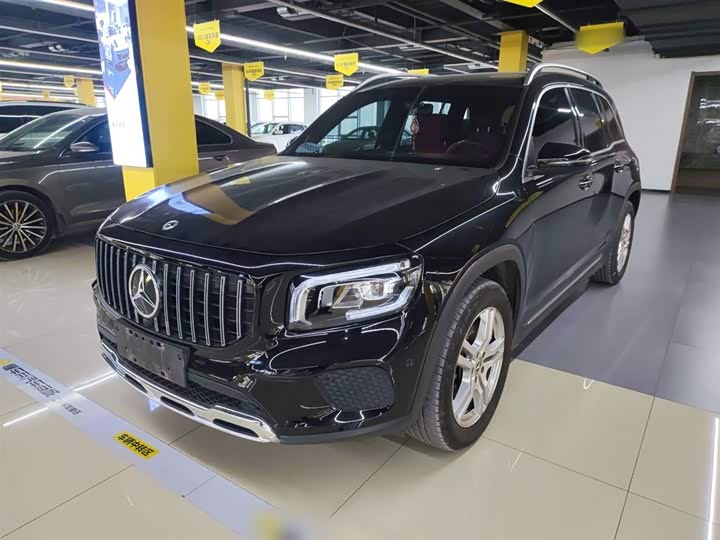 Фото 2 - Mercedes-Benz GLB-Class