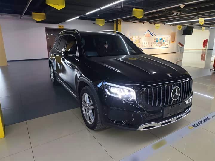 Фото 4 - Mercedes-Benz GLB-Class