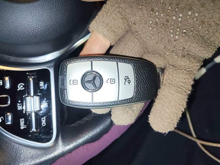 Фото 9 - Mercedes-Benz GLB-Class