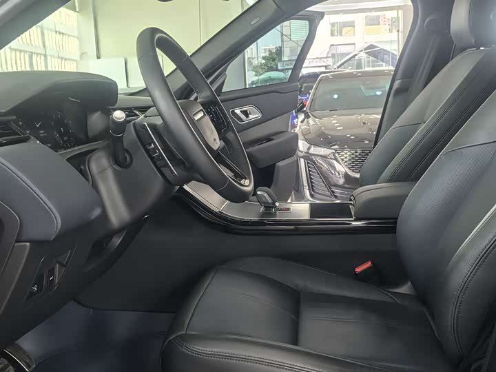 Фото 8 - Land Rover Range Rover Velar