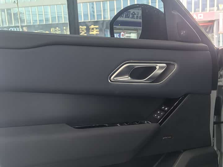 Фото 9 - Land Rover Range Rover Velar