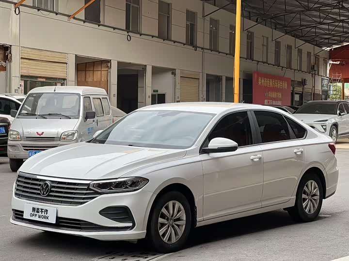 Фото 1 - Volkswagen Lavida