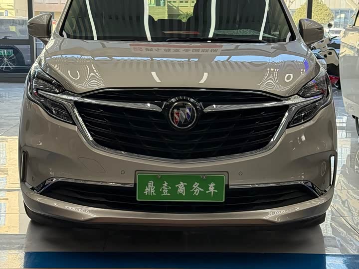 Фото 2 - Buick GL8 ES