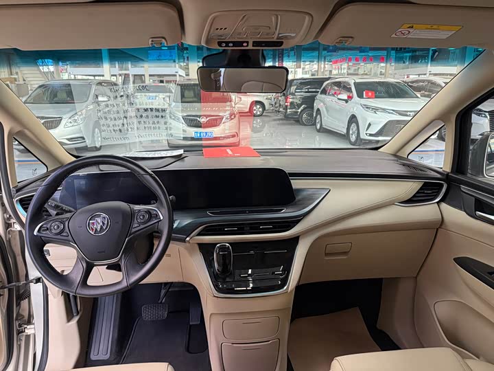 Фото 7 - Buick GL8 ES