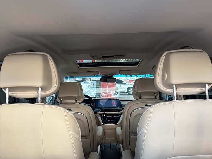 Фото 9 - Buick GL8 ES