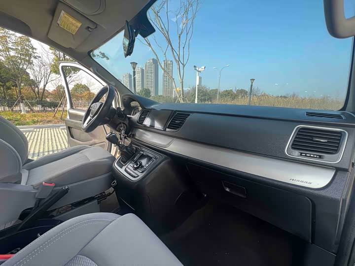 Фото 7 - Maxus G10