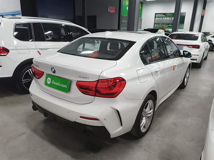 Фото 7 - BMW 1 Series