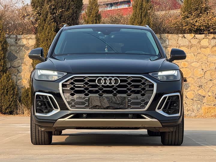 Фото 2 - Audi Q5L