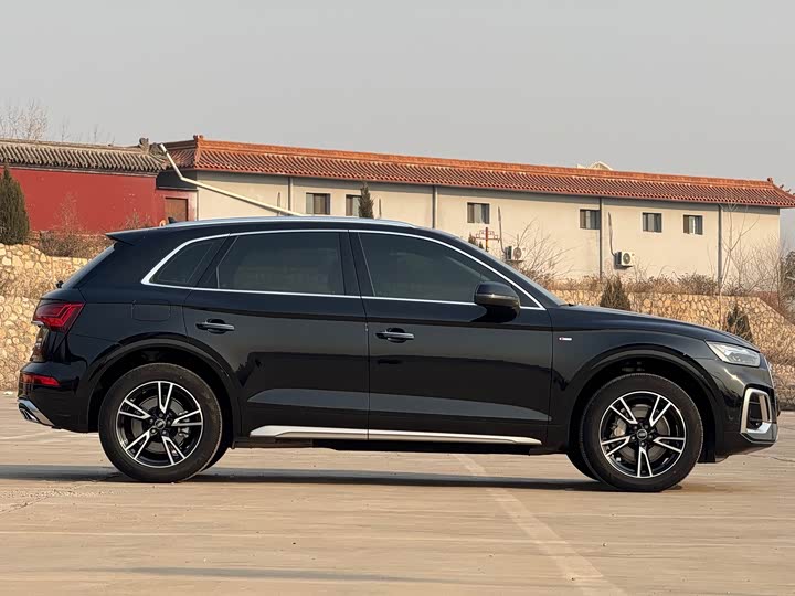 Фото 4 - Audi Q5L