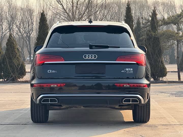 Фото 7 - Audi Q5L