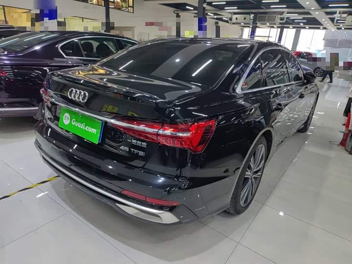 Фото 7 - Audi A6L