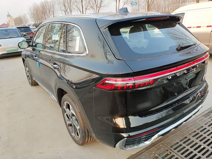 Фото 5 - Geely Monjaro