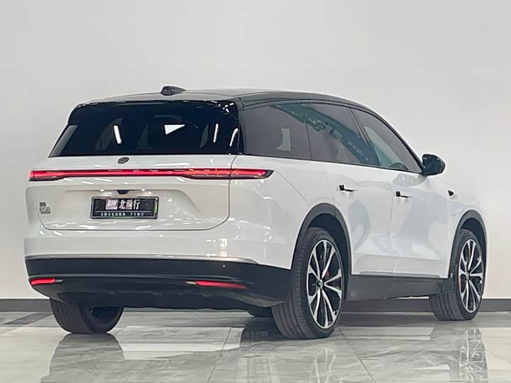 Фото 4 - Nio ES8