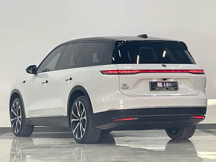 Фото 6 - Nio ES8