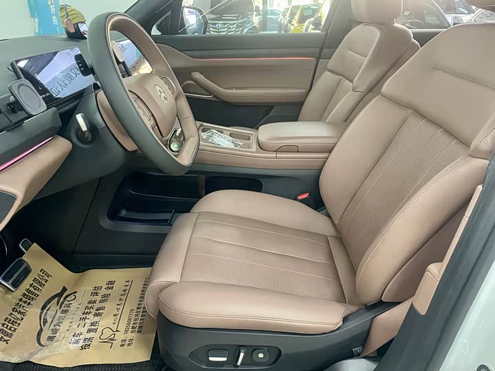 Фото 7 - Nio ES8