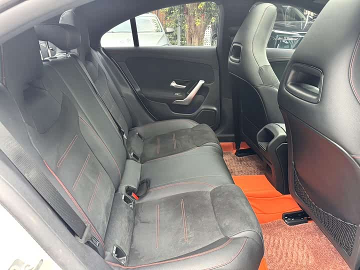 Фото 3 - Mercedes-Benz CLA-Class