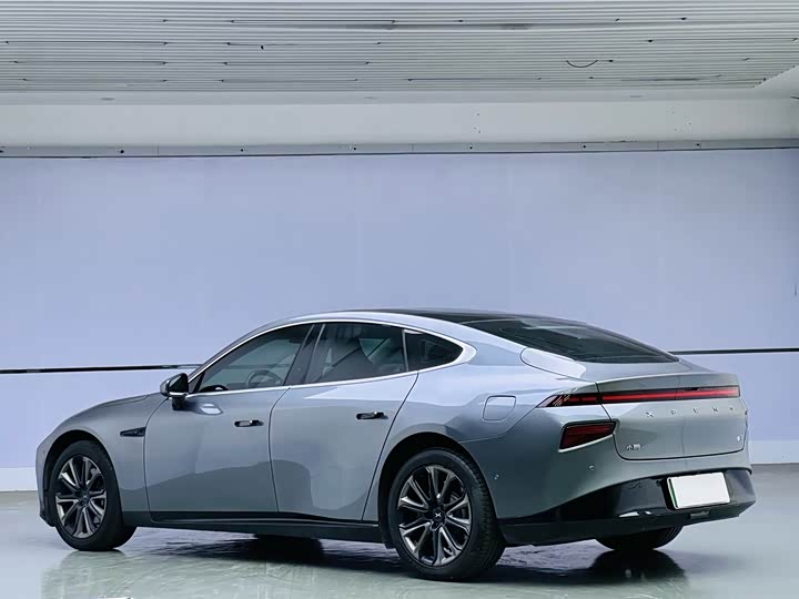 Фото 4 - XPeng P7