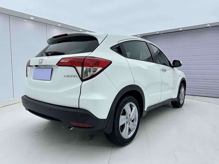 Фото 7 - Honda Vezel