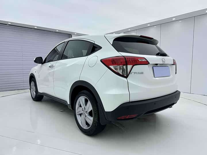Фото 9 - Honda Vezel