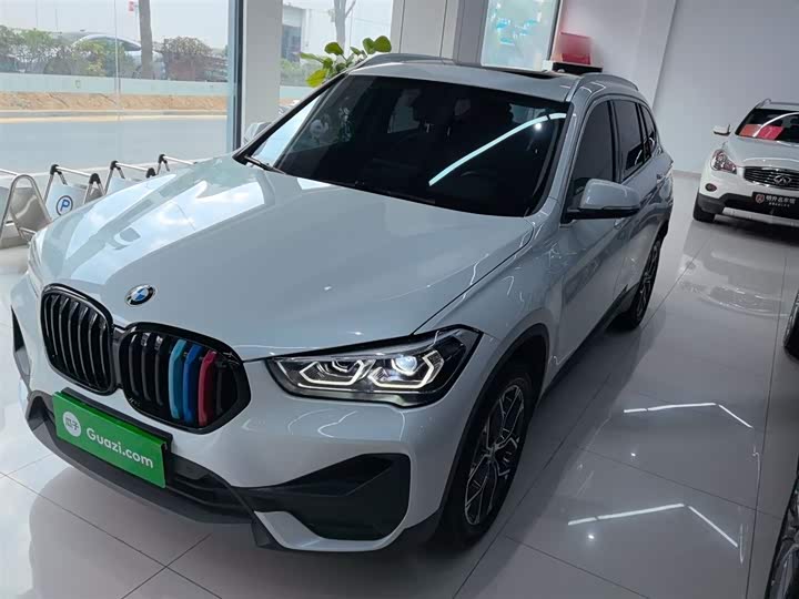 Фото 1 - BMW X1