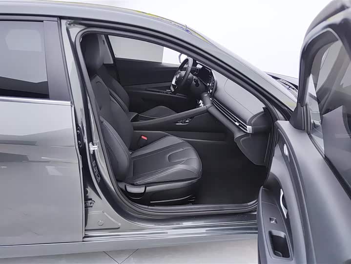 Фото 8 - Hyundai Elantra N line