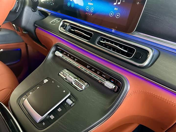 Фото 9 - Mercedes-Benz Vito