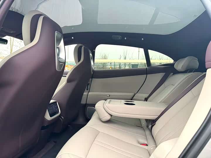 Фото 6 - Xiaomi YU7