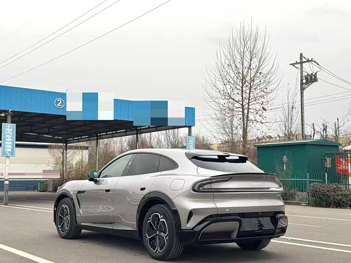 Фото 9 - Xiaomi YU7