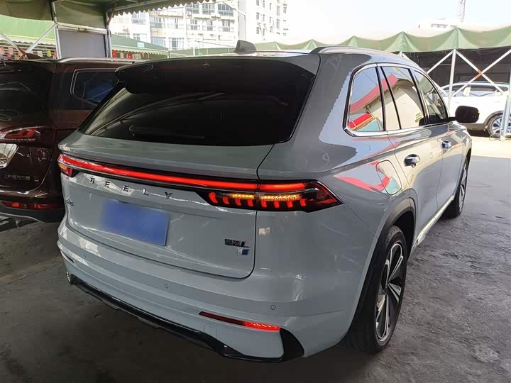 Фото 7 - Geely Monjaro