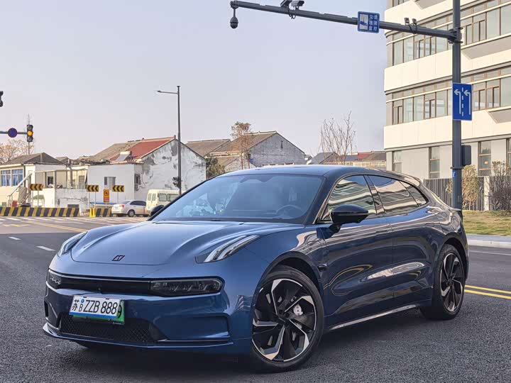 Фото 1 - Zeekr 001